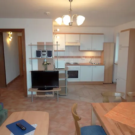 招待所 诺伊尔旅馆 3*