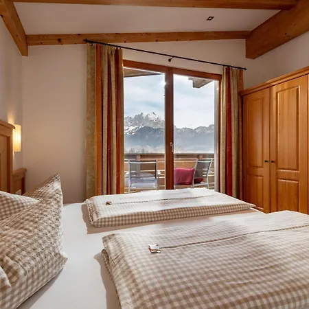 Noella Guest house