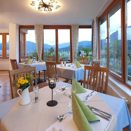 Noella Guest house